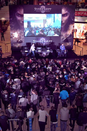 StarCraft II: Wings of Liberty - Зерги атакуют! Премьера StarCraft II: Heart of the Swarm в Москве